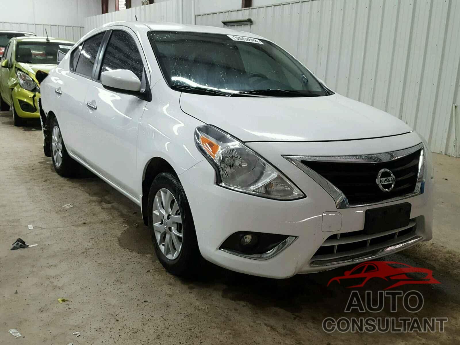 NISSAN VERSA 2017 - 3N1CN7AP8HL871474
