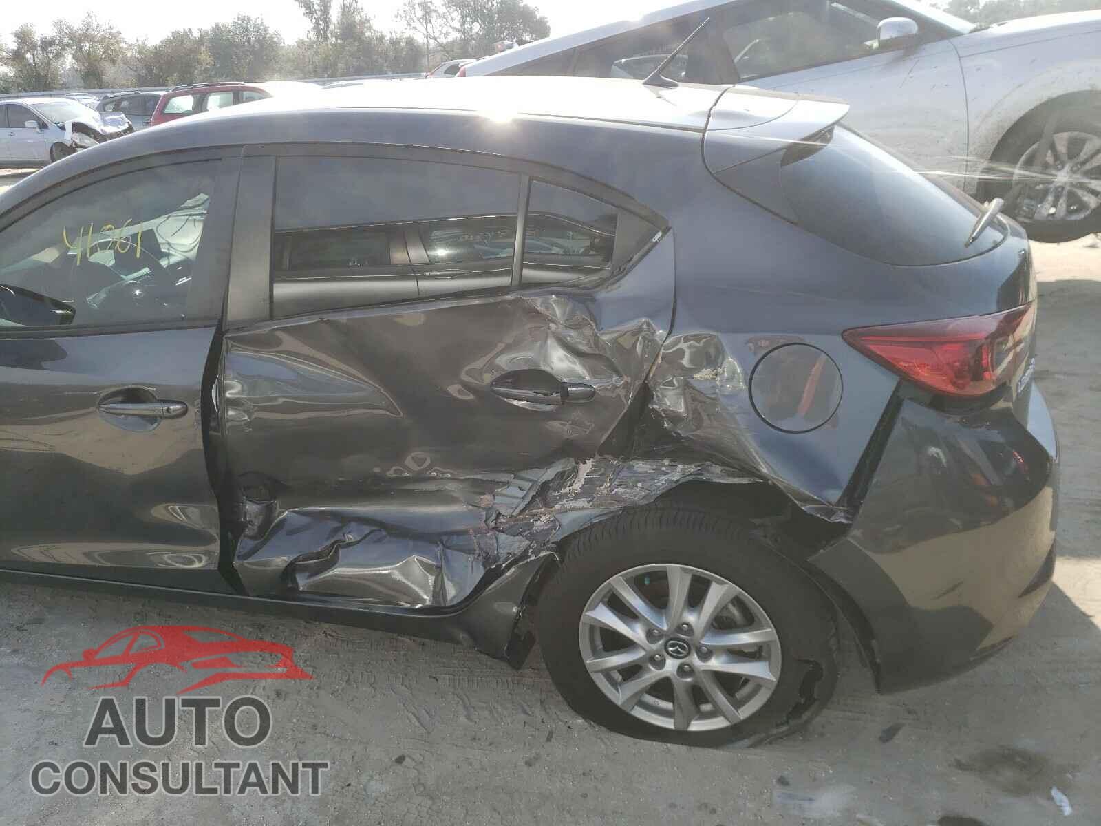 MAZDA 3 2017 - JM1BN1K79H1143545
