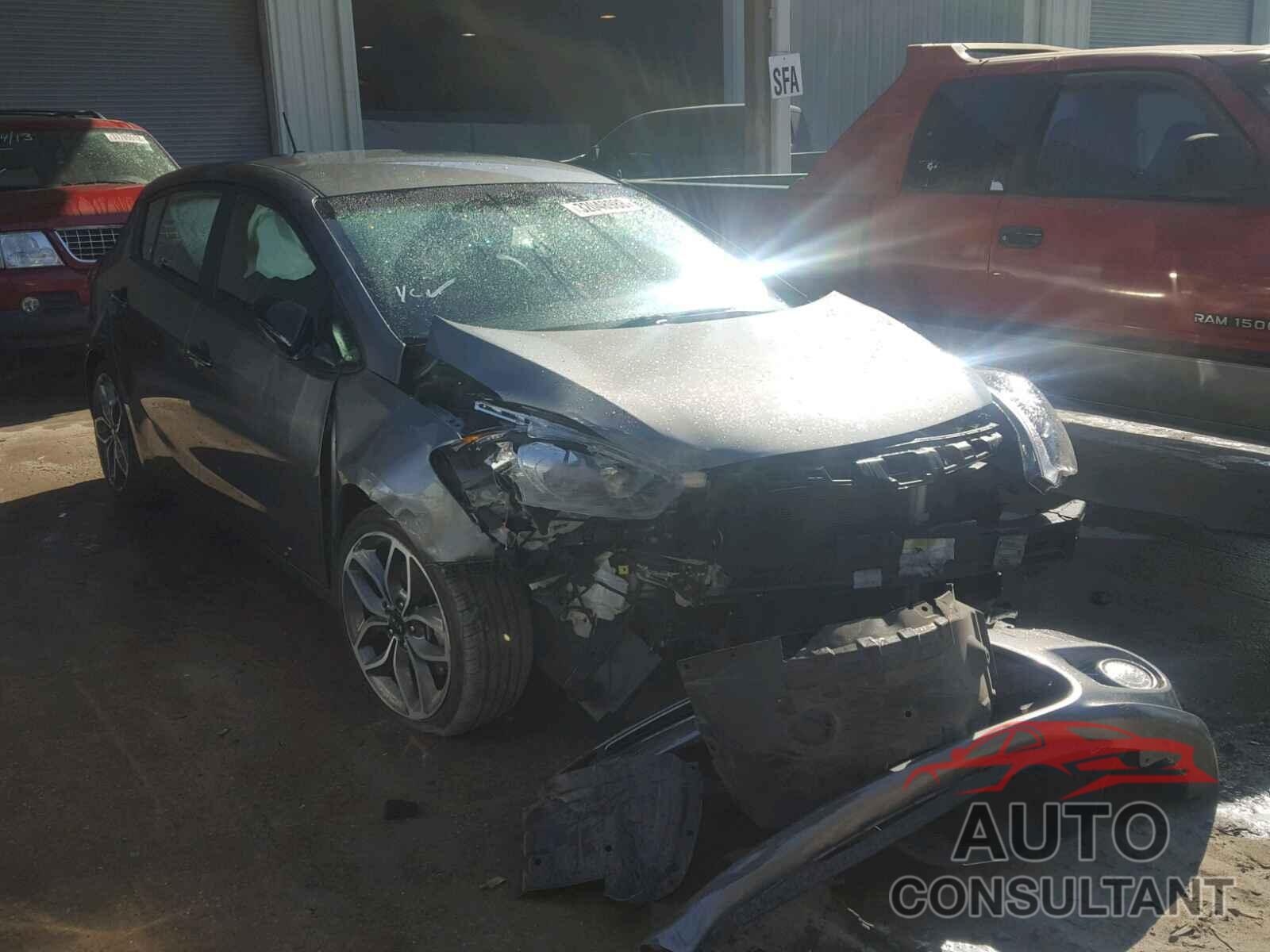 KIA FORTE 2015 - KNAFZ5A34F5261016