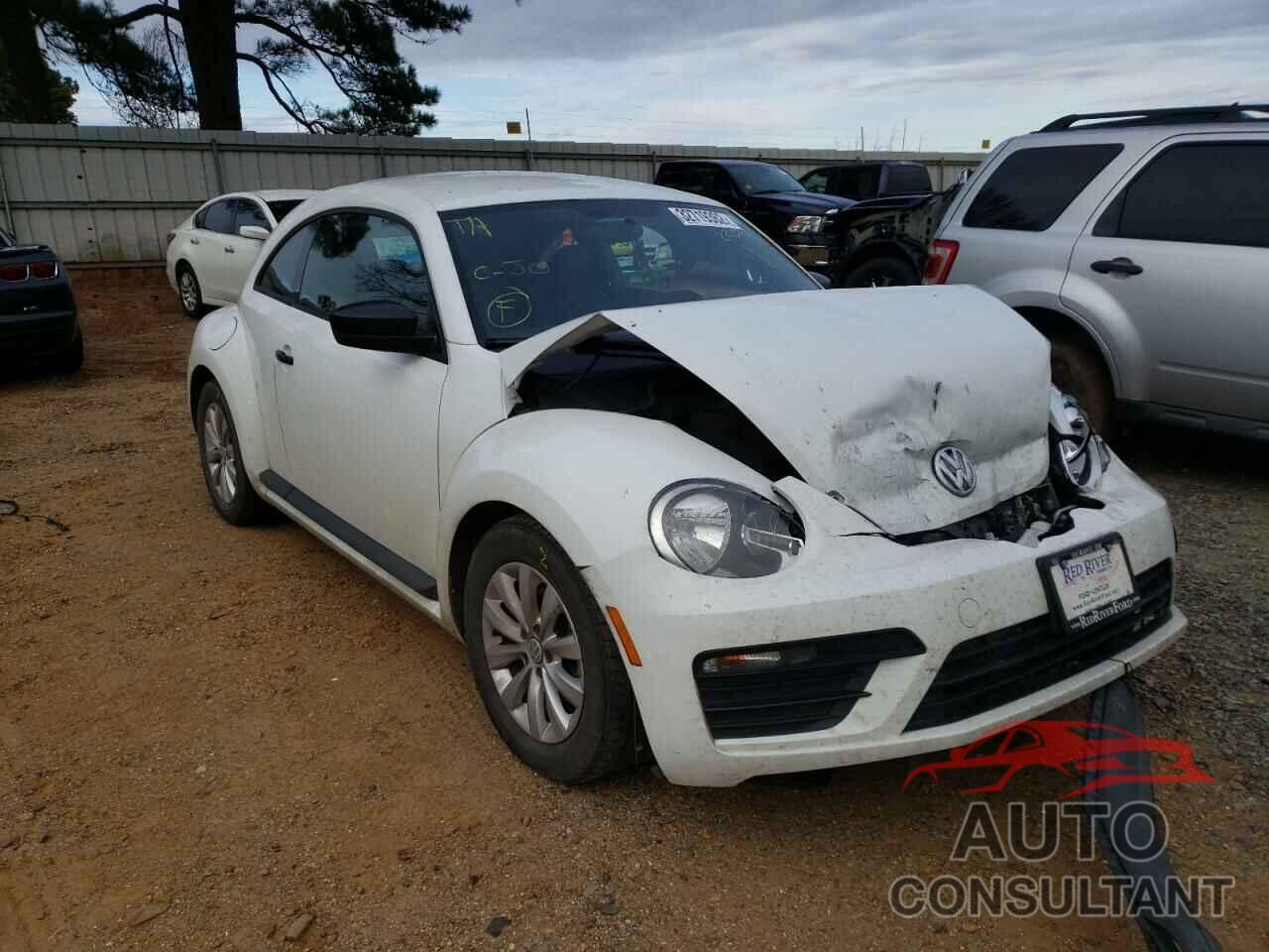 VOLKSWAGEN BEETLE 2018 - 3VWFD7AT7JM712274