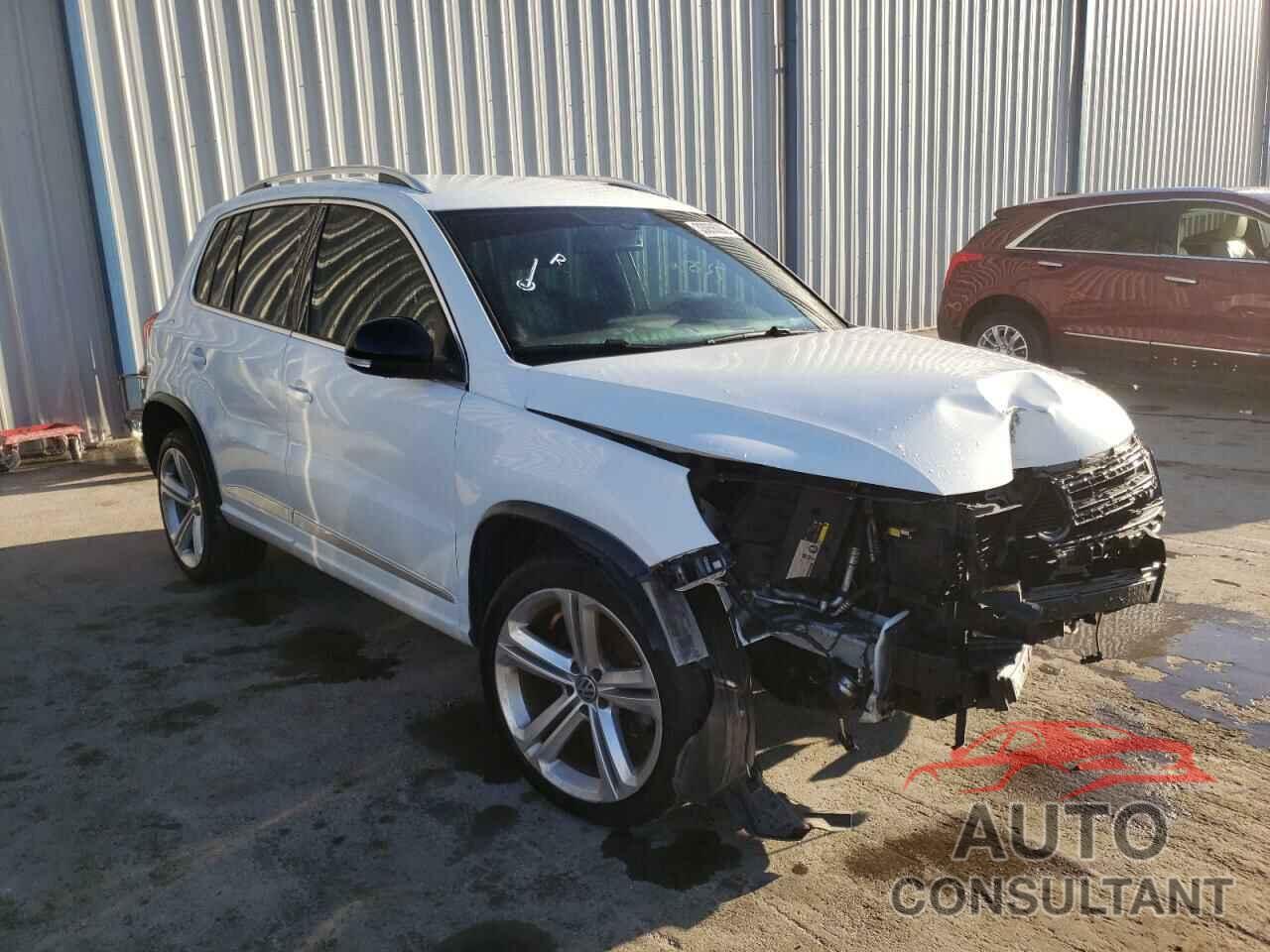 VOLKSWAGEN TIGUAN 2016 - WVGAV7AX7GW605582