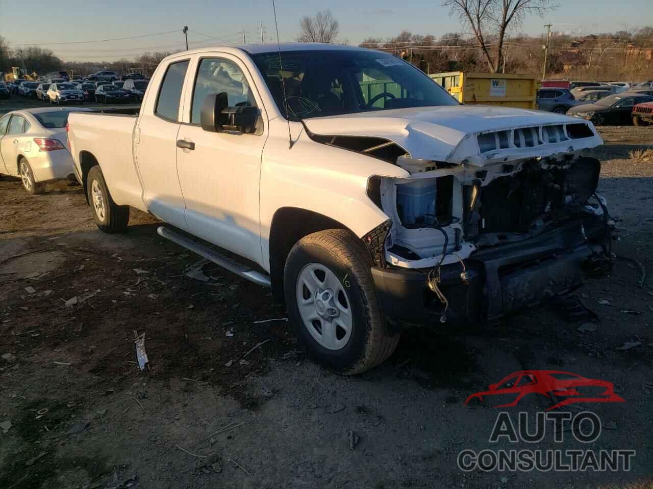 TOYOTA TUNDRA 2019 - 5TFCY5F10KX024229