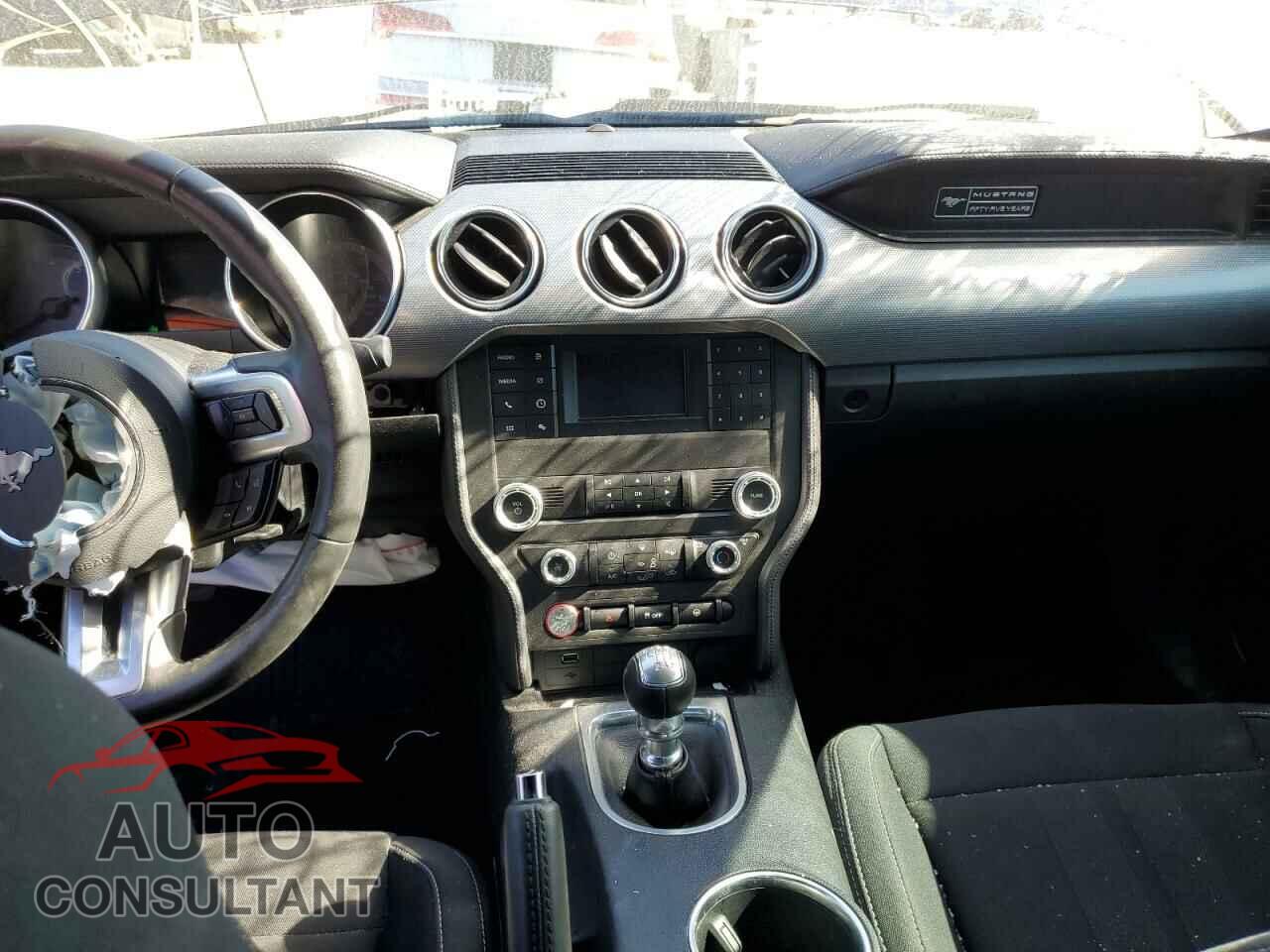 FORD MUSTANG 2020 - 1FA6P8CF7L5117835