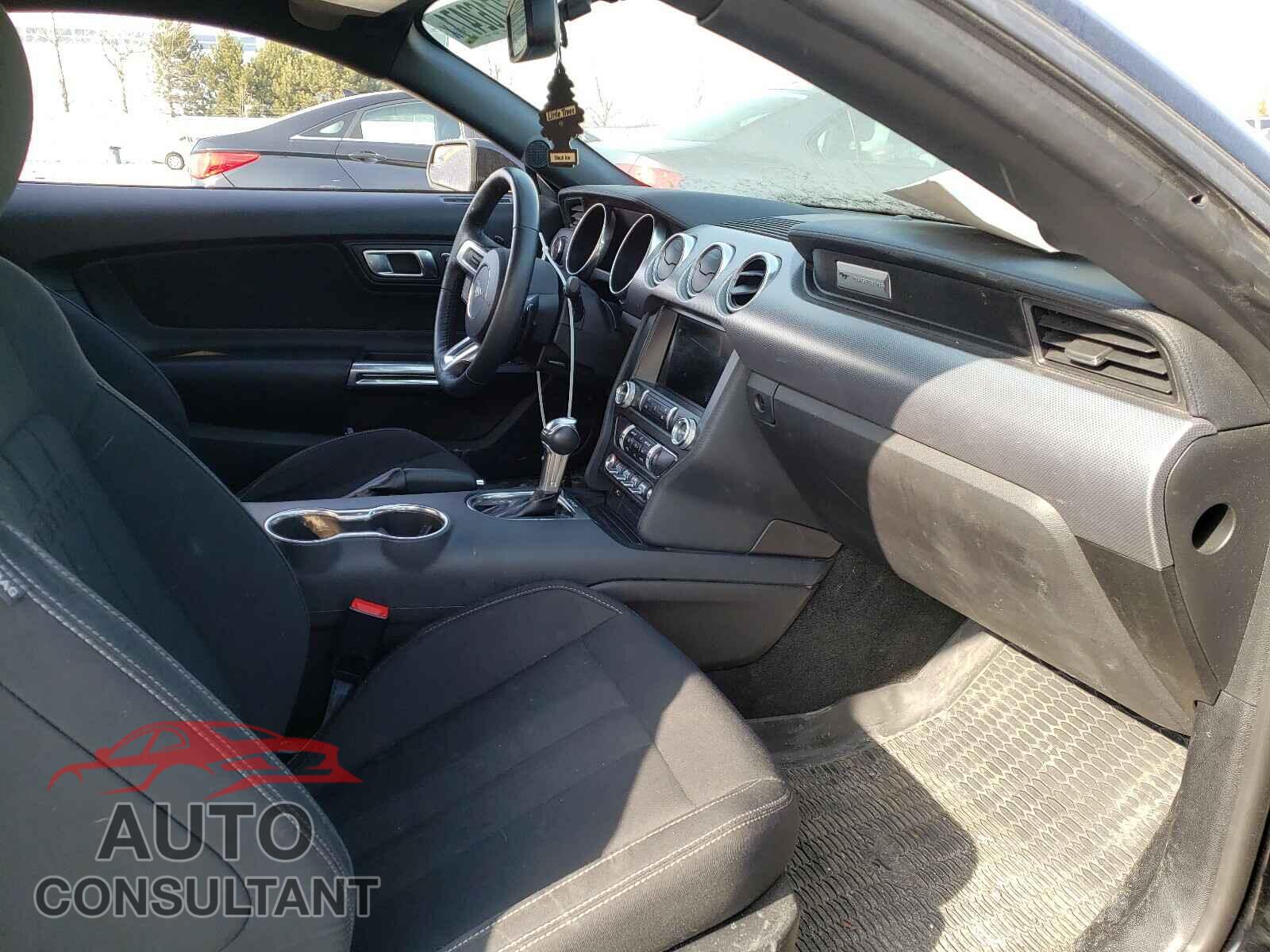 FORD MUSTANG 2019 - 1FA6P8TH2K5107245