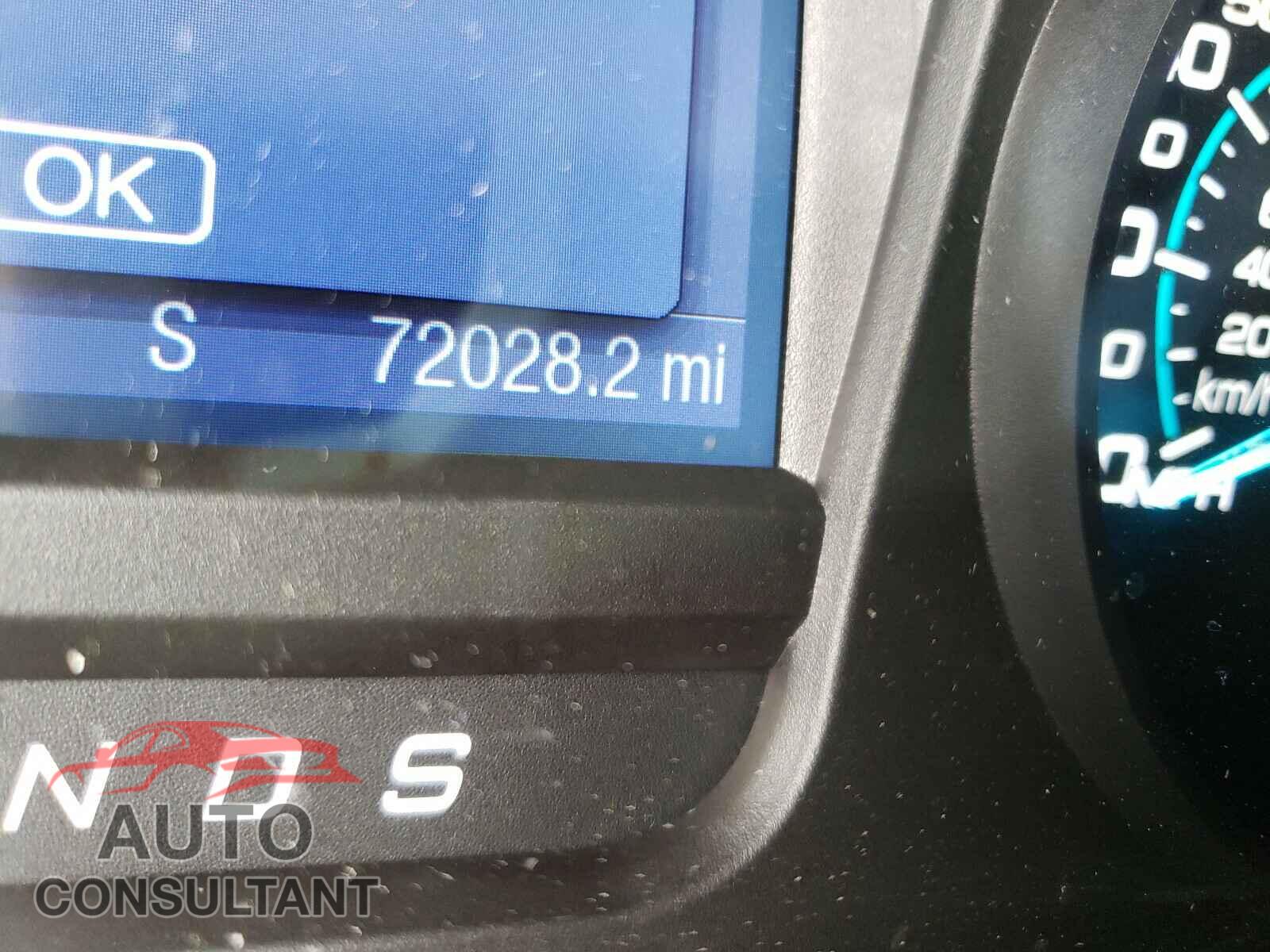 FORD TAURUS 2017 - 1FAHP2D80HG109870