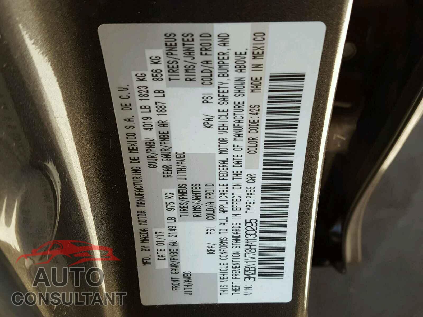 MAZDA 3 2017 - 3MZBN1V78HM130295