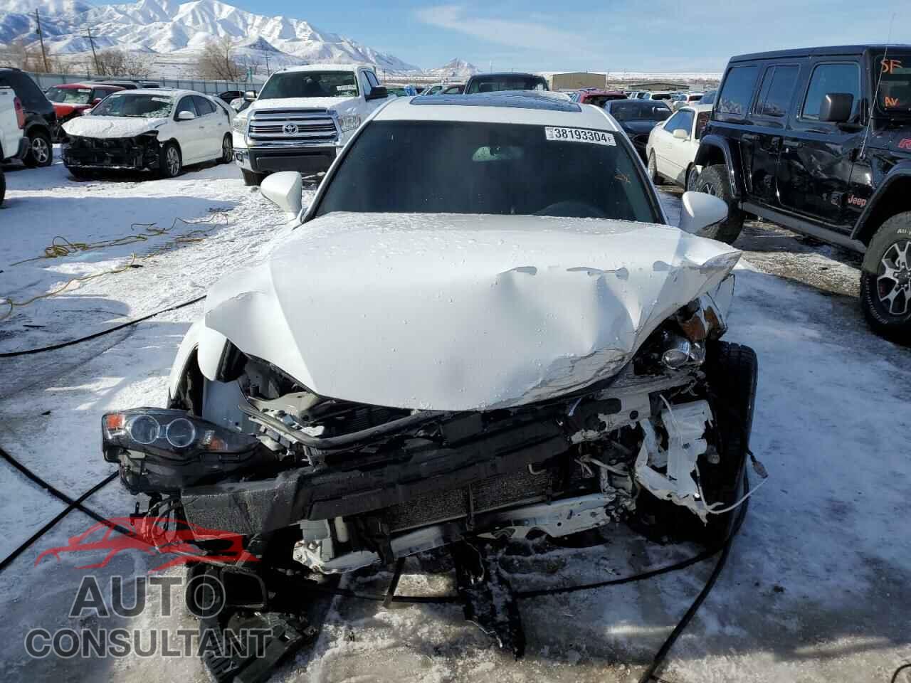 LEXUS IS 2016 - JTHCE1D25G5010194