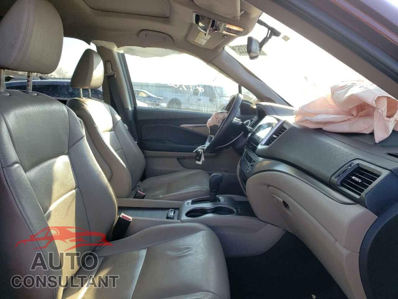 HONDA PILOT 2017 - 5FNYF6H59HB079735