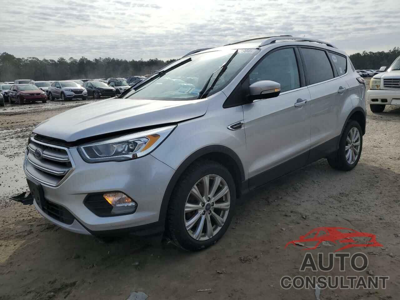 FORD ESCAPE 2017 - 1FMCU9J93HUD71527