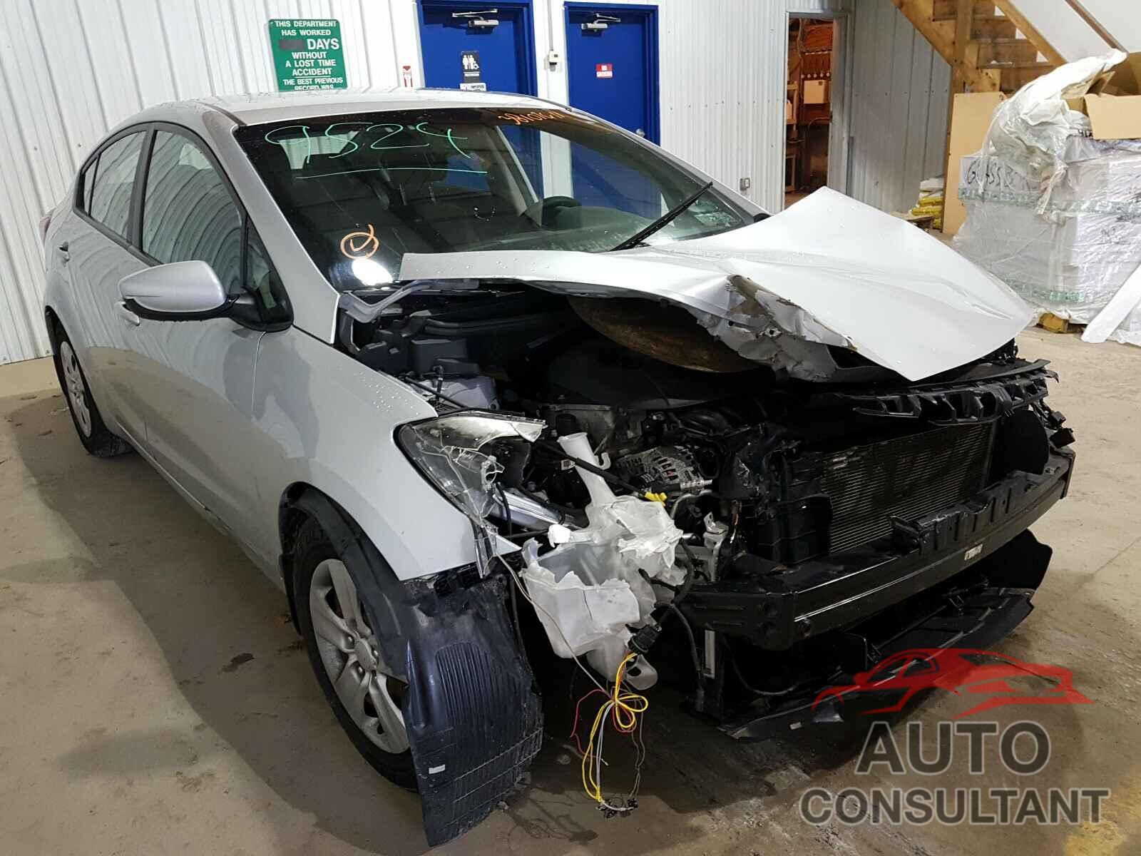 KIA FORTE 2016 - KNAFK4A68G5477588