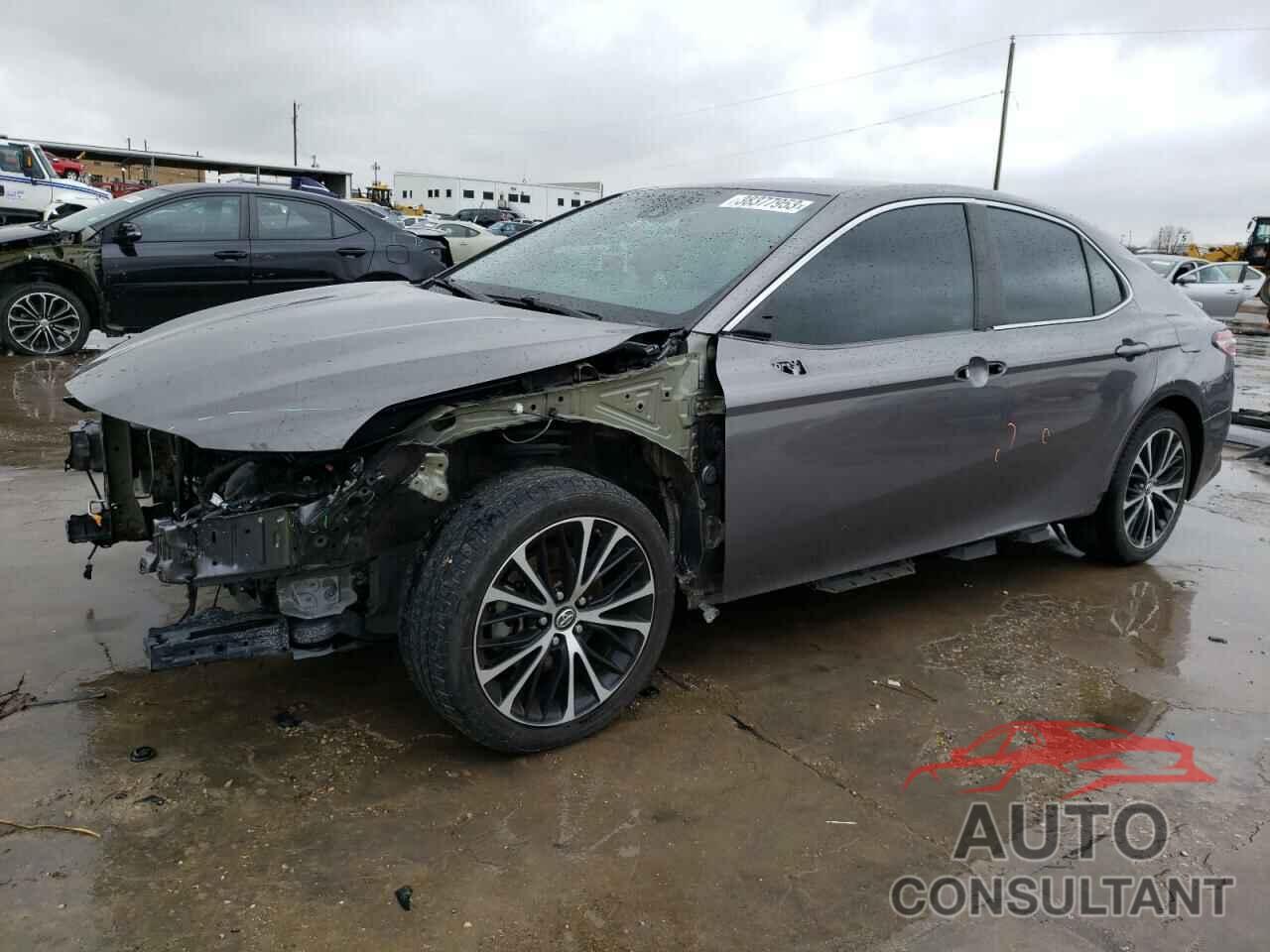 TOYOTA CAMRY 2018 - 4T1B11HKXJU570045