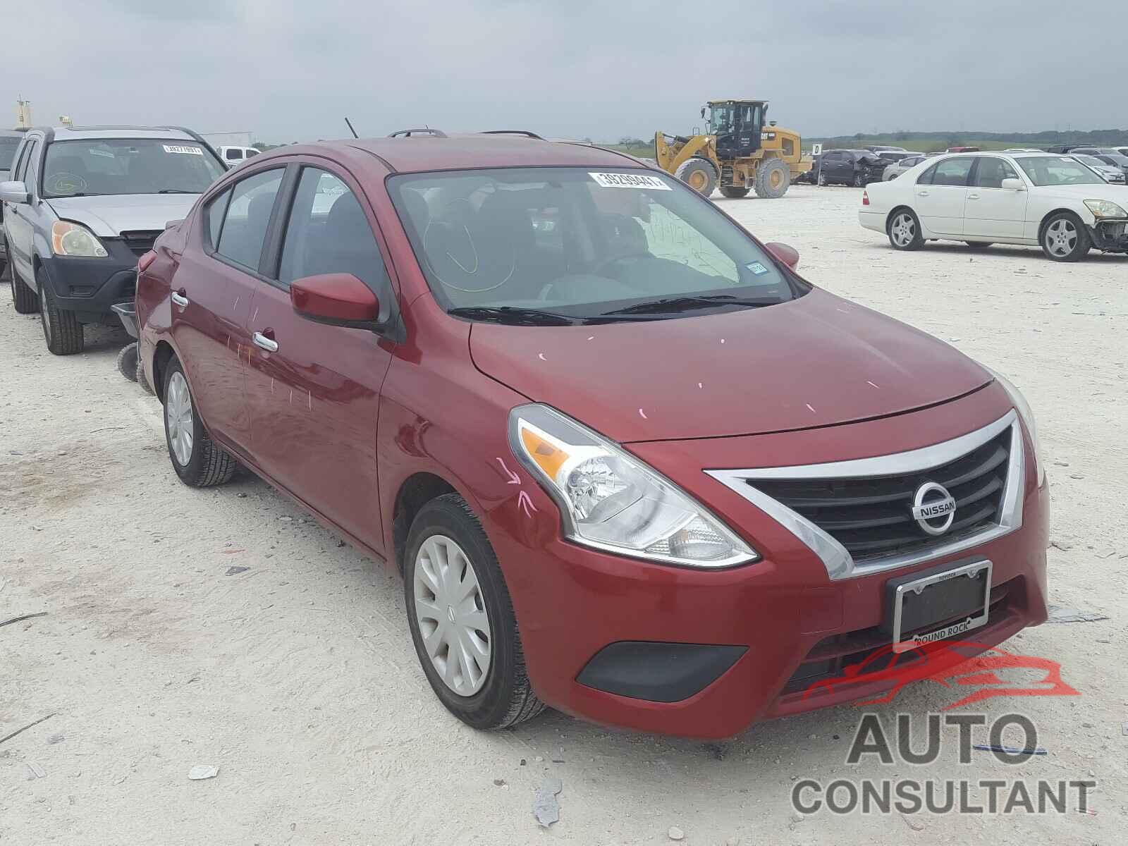 NISSAN VERSA 2017 - 3N1CN7AP3HL812591