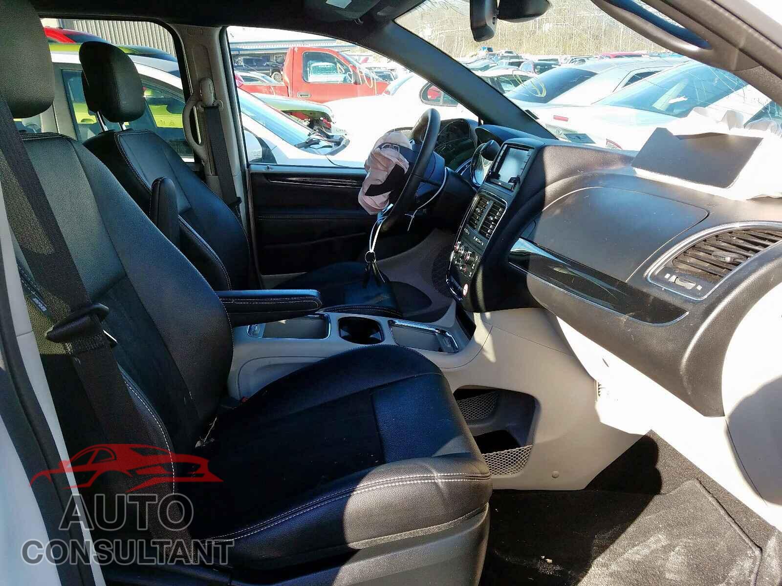 DODGE CARAVAN 2019 - 5YFEPMAE0MP235500