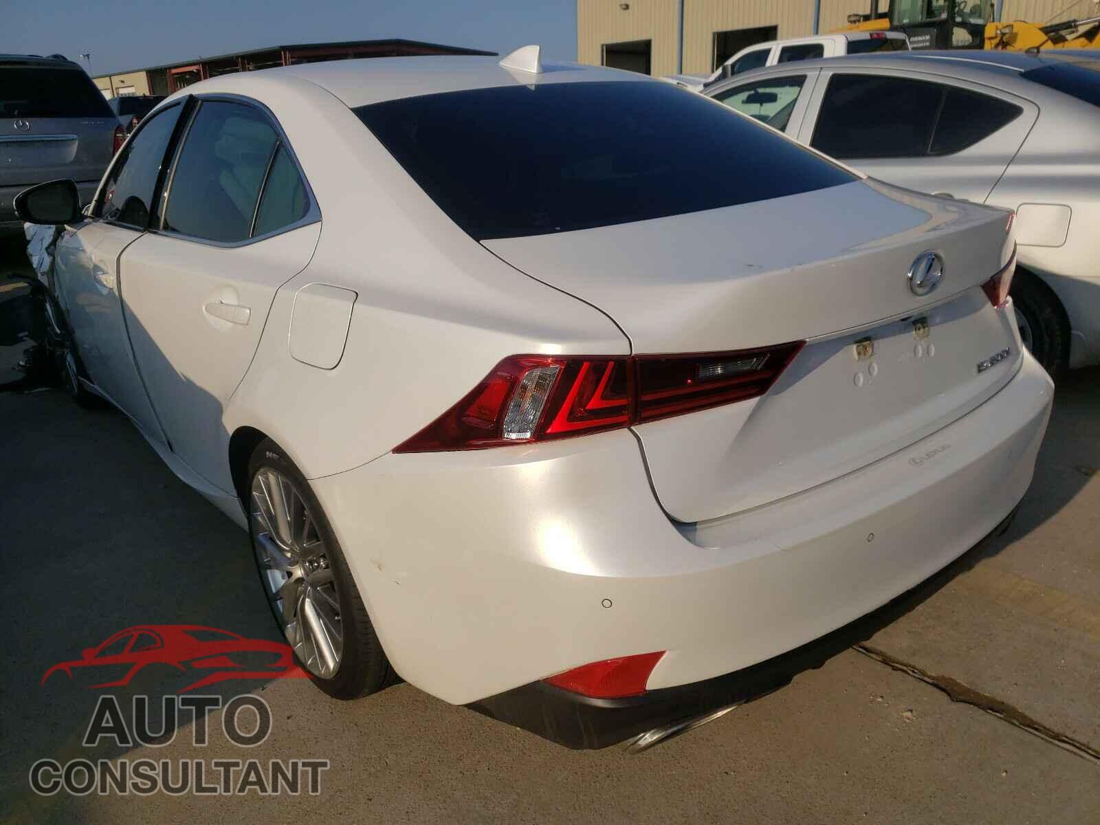 LEXUS IS 2016 - JTHBA1D24G5031836