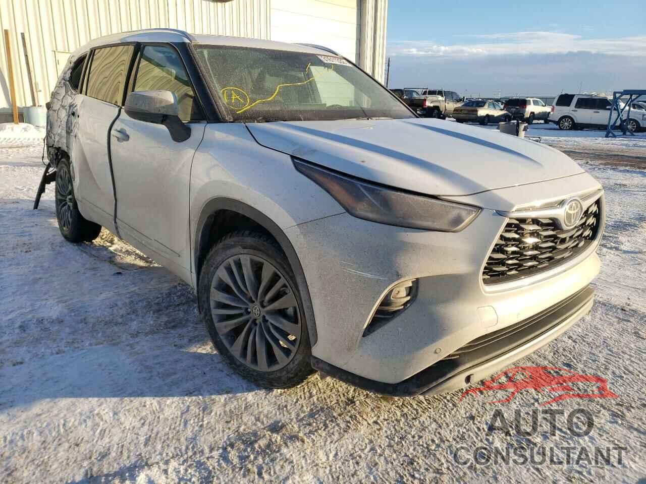 TOYOTA HIGHLANDER 2021 - 5TDFZRBH9MS102343