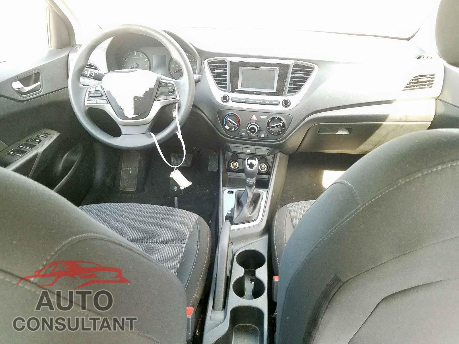 HYUNDAI ACCENT 2019 - W1K2J5KB6MA089337