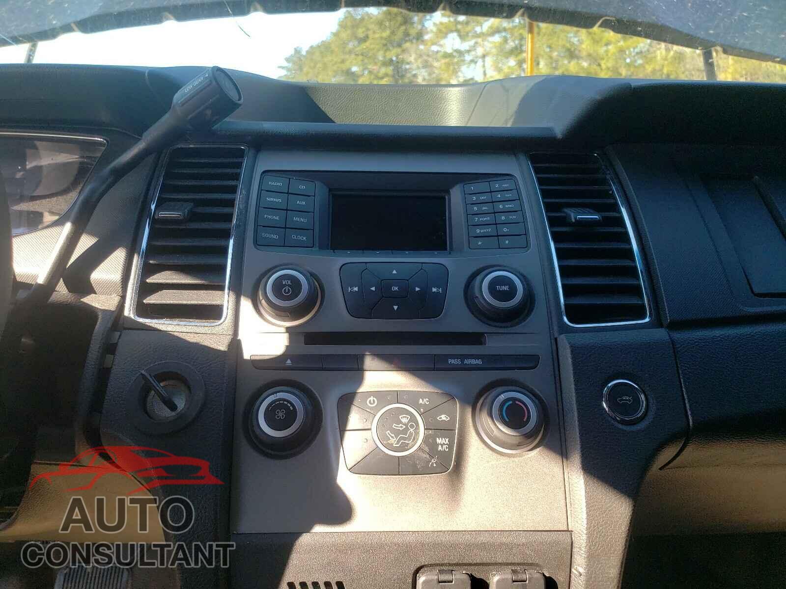 FORD TAURUS 2018 - 1FAHP2MK1JG105876