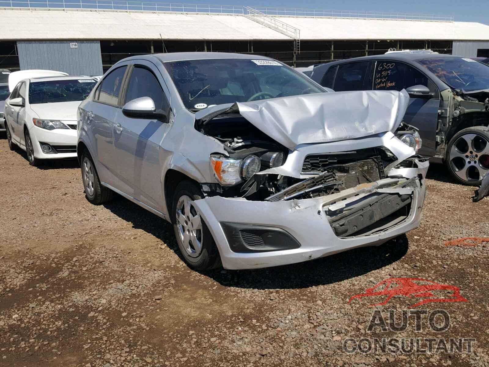 CHEVROLET SONIC 2015 - 1G1JA5SH0F4163548