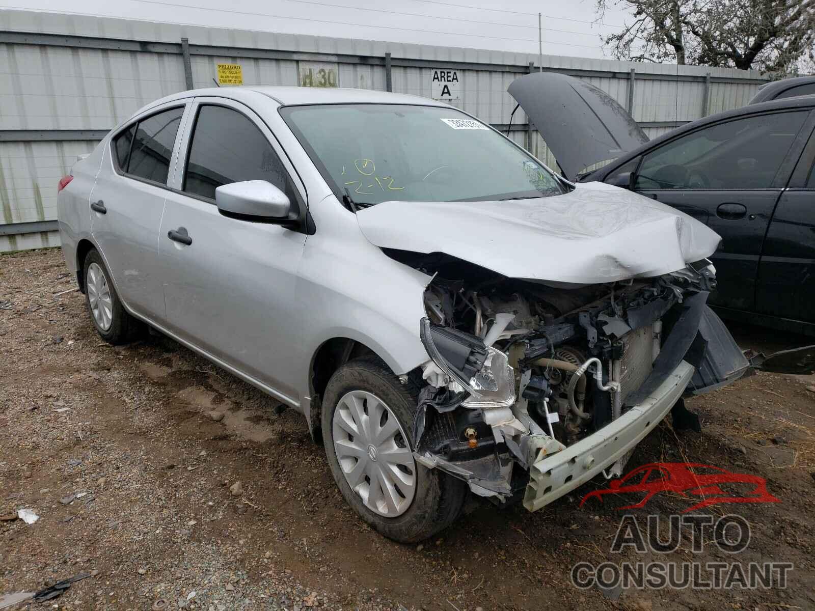 NISSAN VERSA 2019 - 3N1CN7AP4KL808038