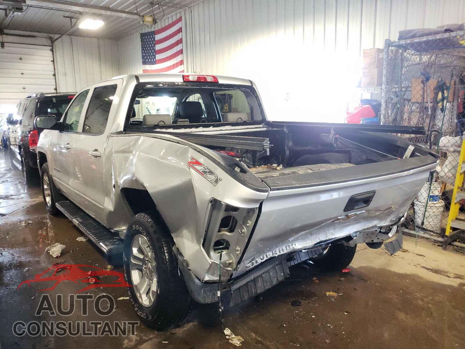 CHEVROLET SILVERADO 2017 - 3GCUKREC8HG146513