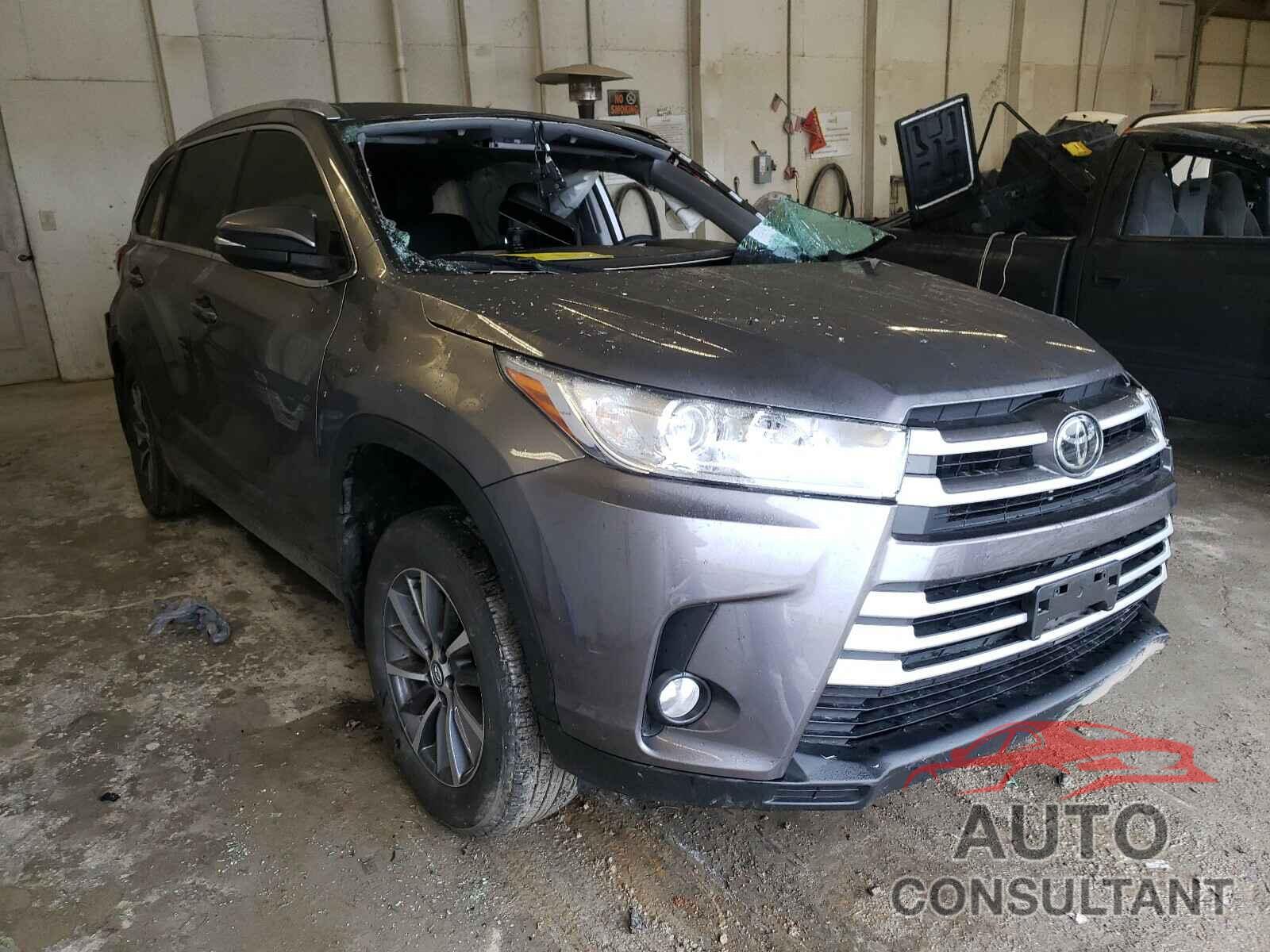TOYOTA HIGHLANDER 2018 - 5TDJZRFH6JS548563