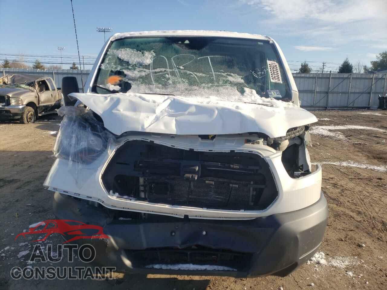FORD TRANSIT CO 2017 - 1FTYR1YM7HKB22831