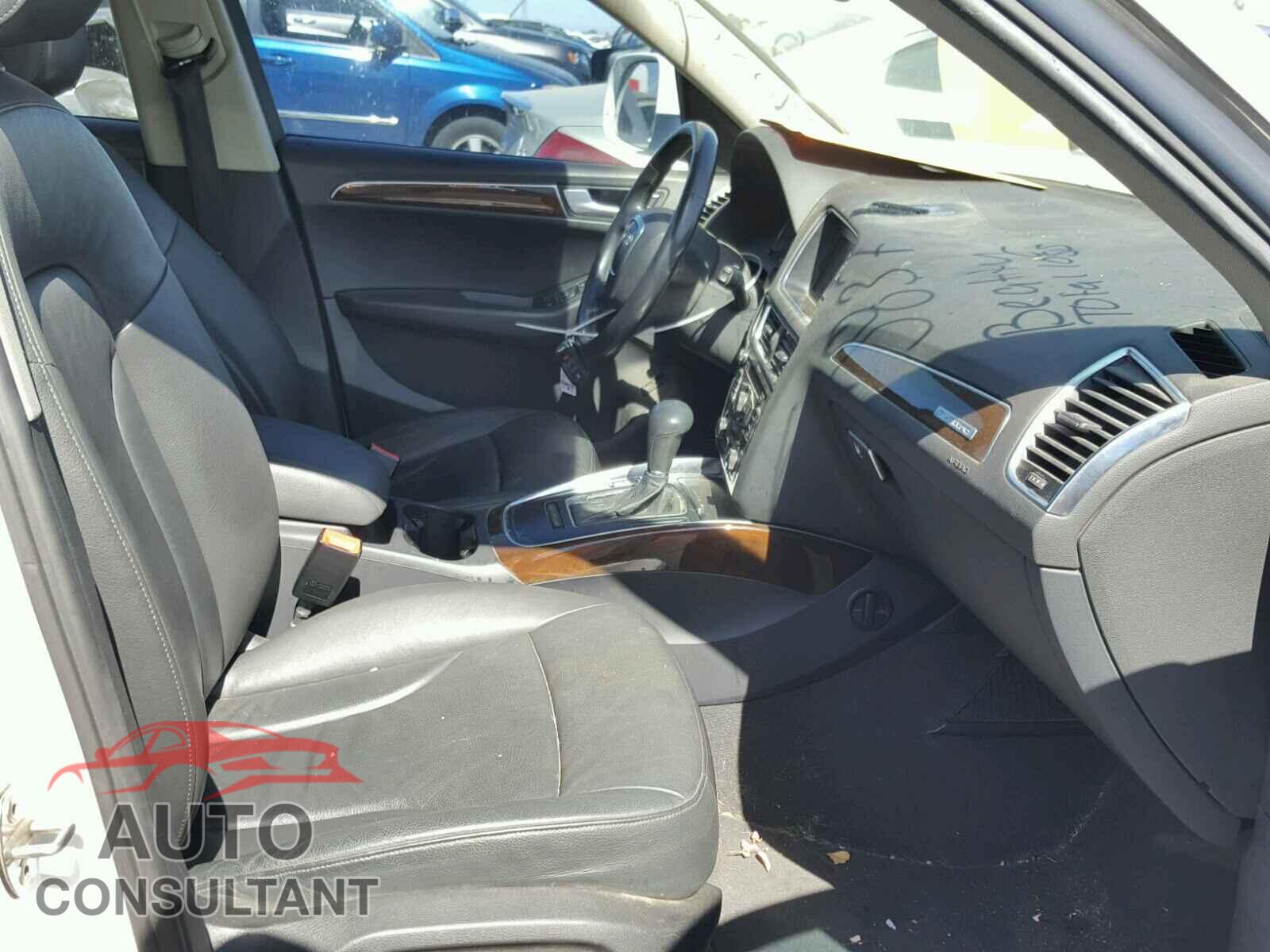 AUDI Q5 2011 - WA1CFAFP2BA047608