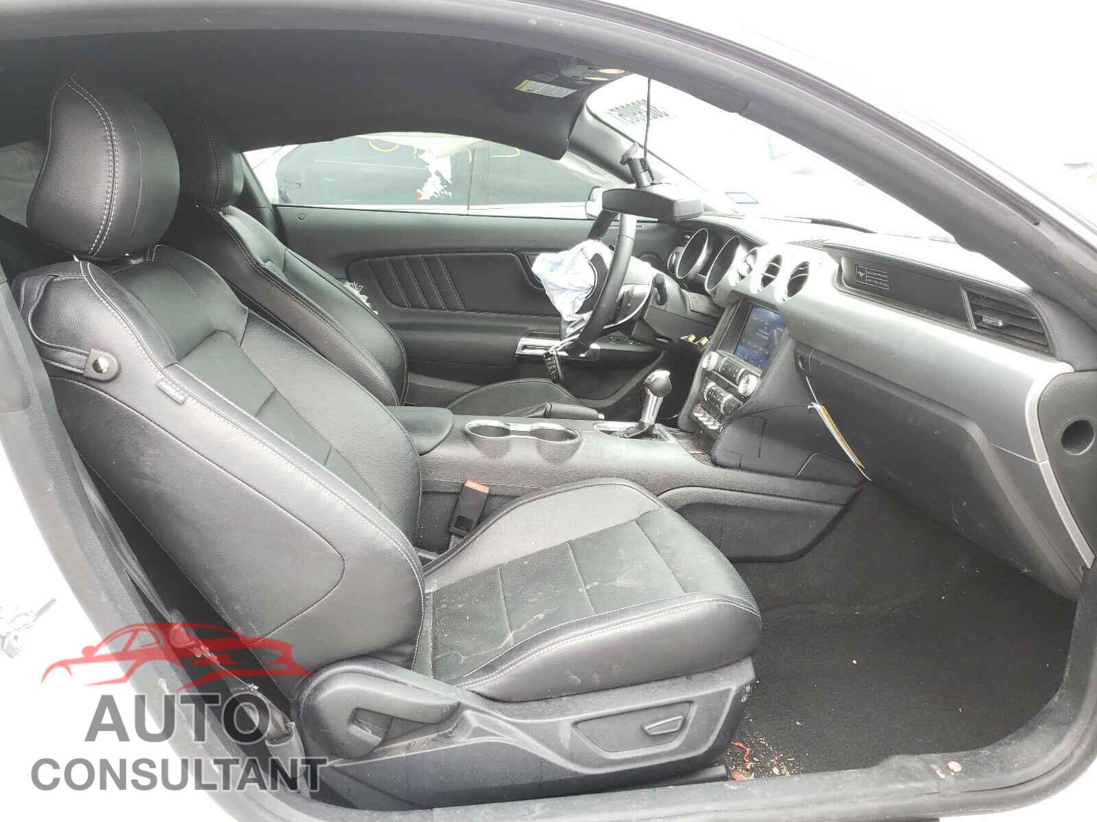 FORD MUSTANG 2020 - 1FA6P8CF3L5124183
