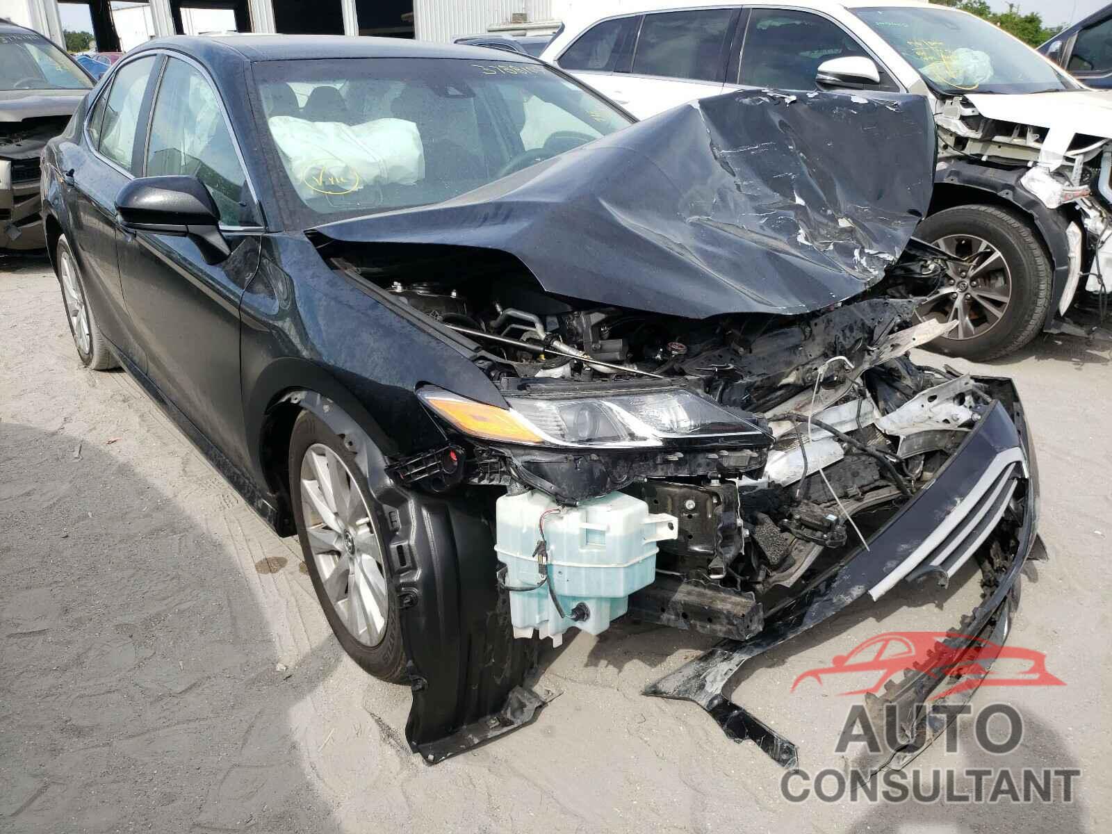 TOYOTA CAMRY 2018 - 4T1B11HK5JU569482