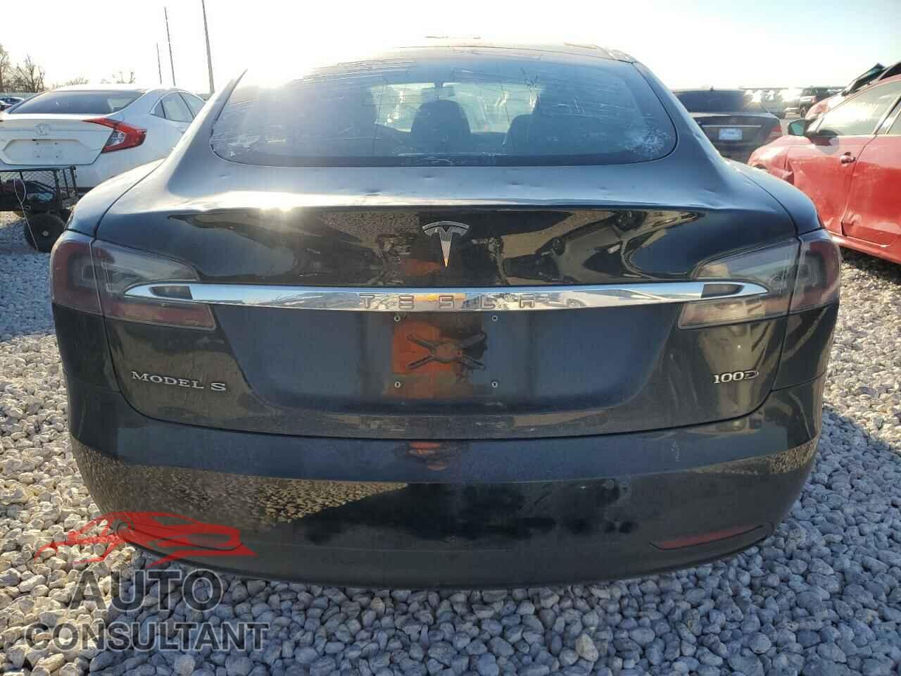 TESLA MODEL S 2018 - 5YJSA1E20JF250542