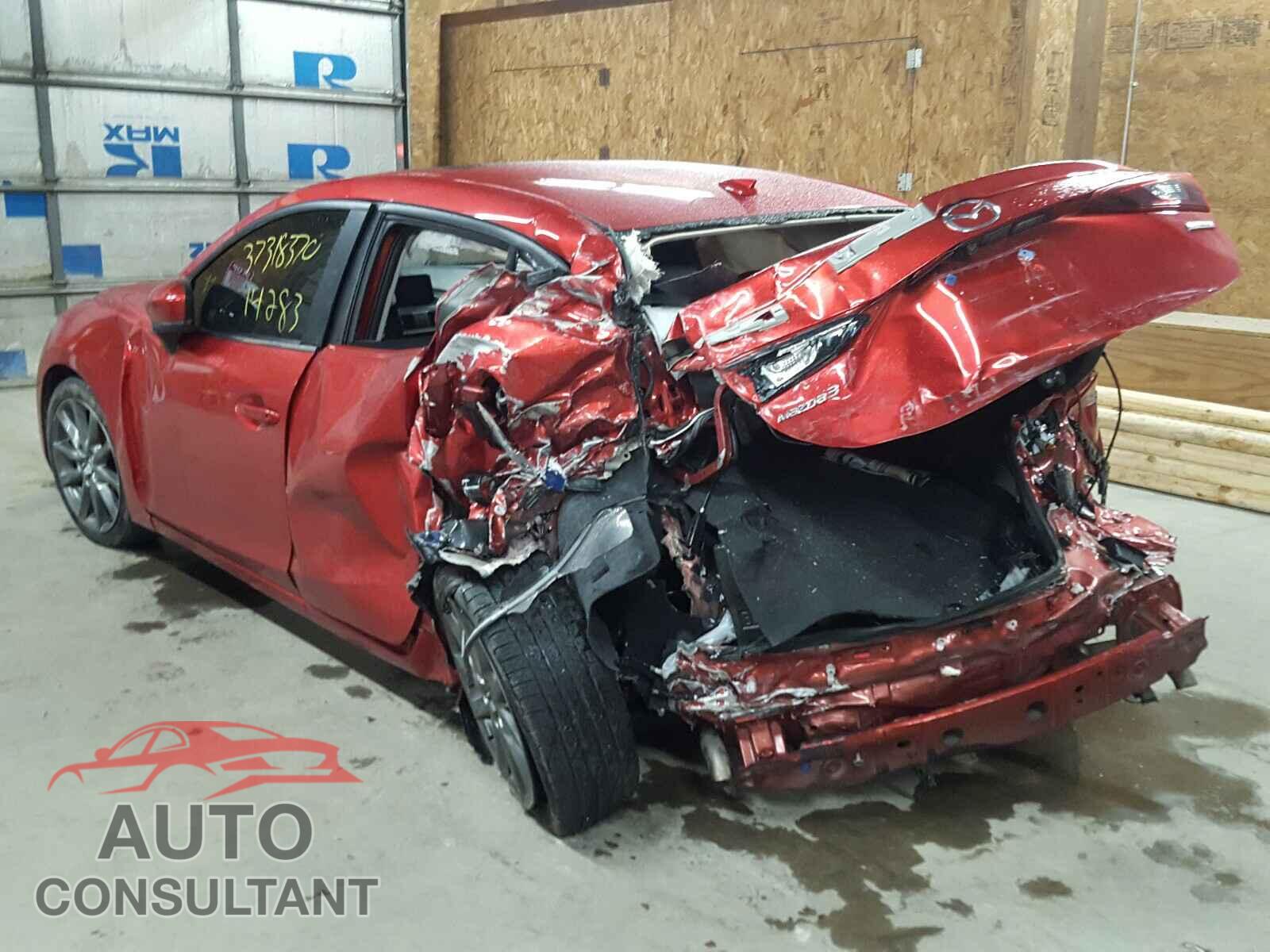 MAZDA 3 2018 - 3MZBN1V35JM257511