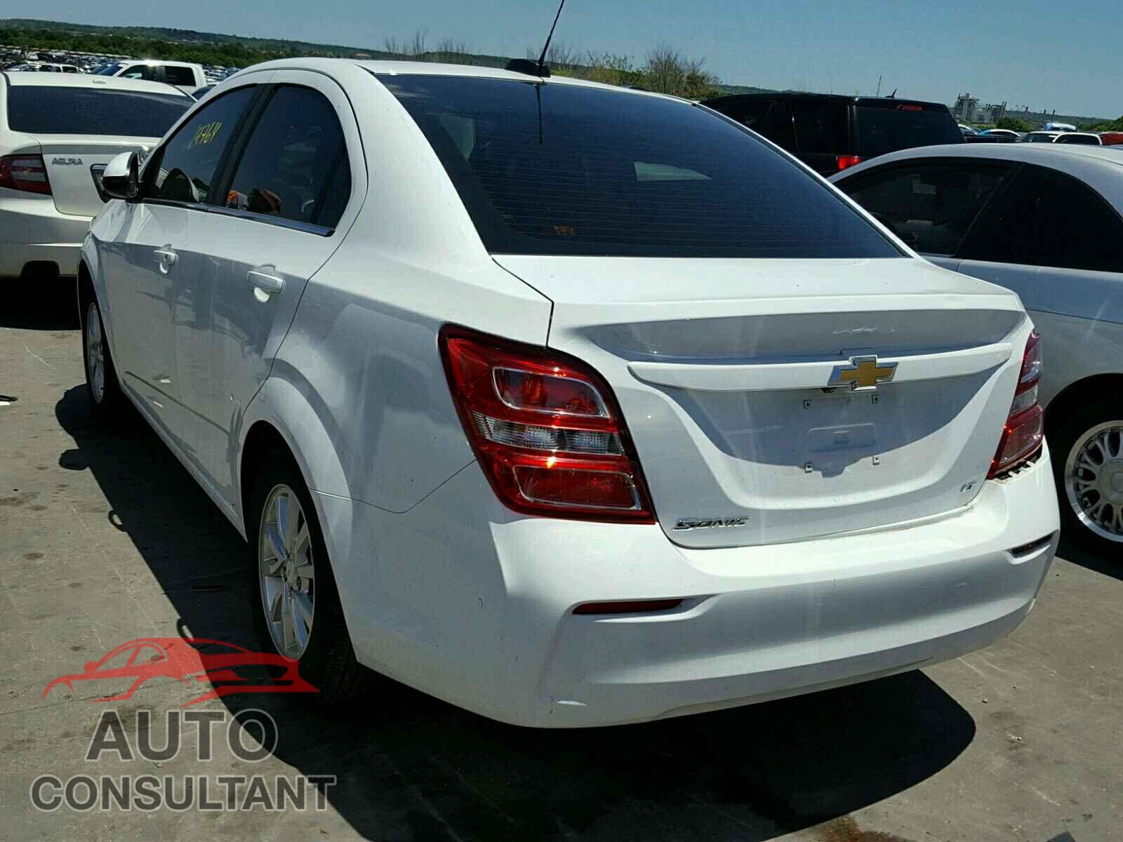 CHEVROLET SONIC 2017 - 1G1JD5SH2H4176358