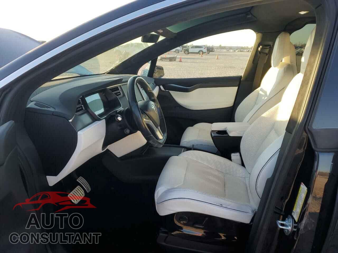 TESLA MODEL X 2016 - 5YJXCDE45GF000208