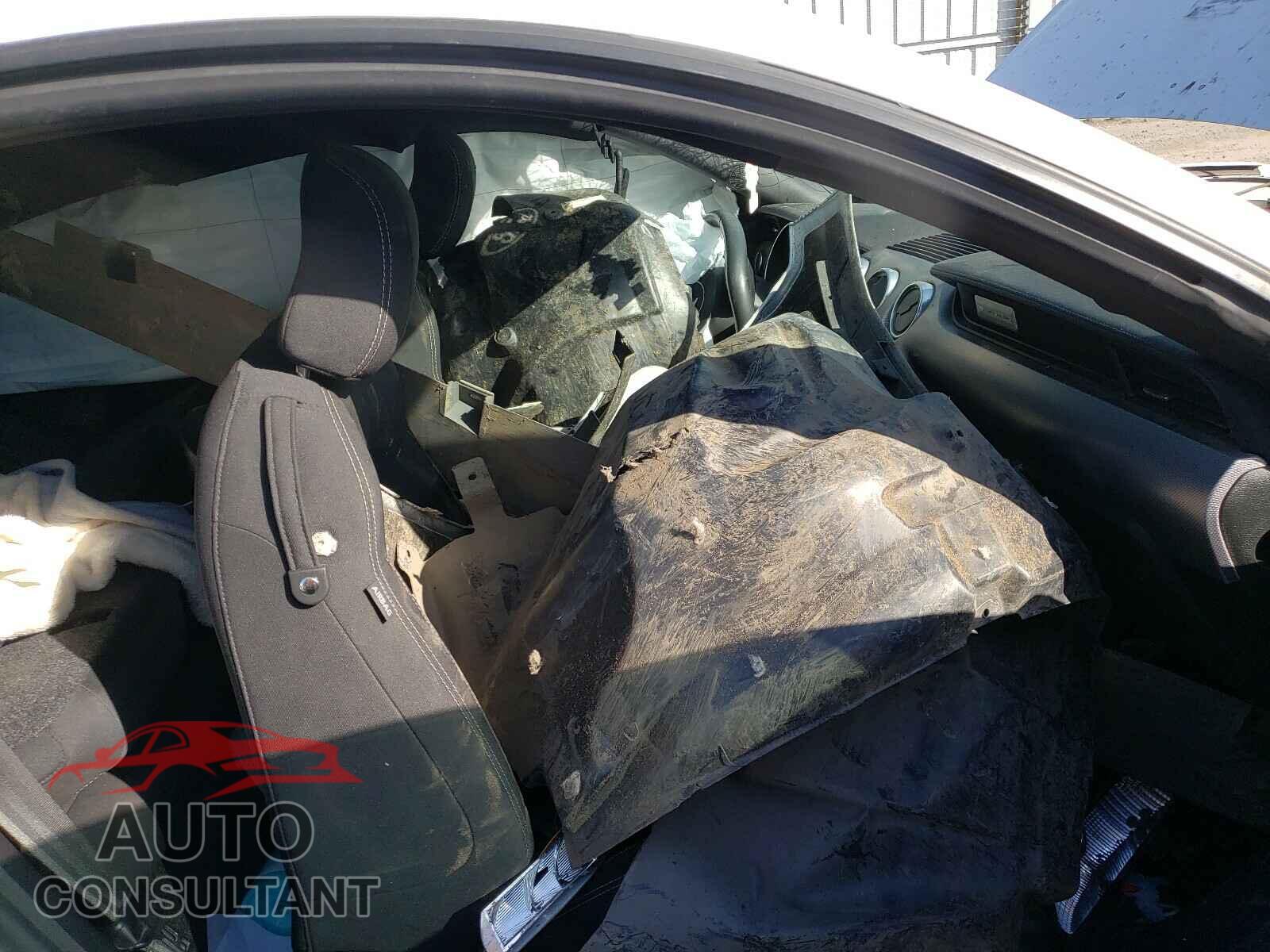 FORD MUSTANG 2018 - 1FA6P8CF1J5123661