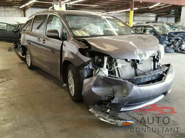 TOYOTA SIENNA 2015 - 5TDJK3DC4FS116229