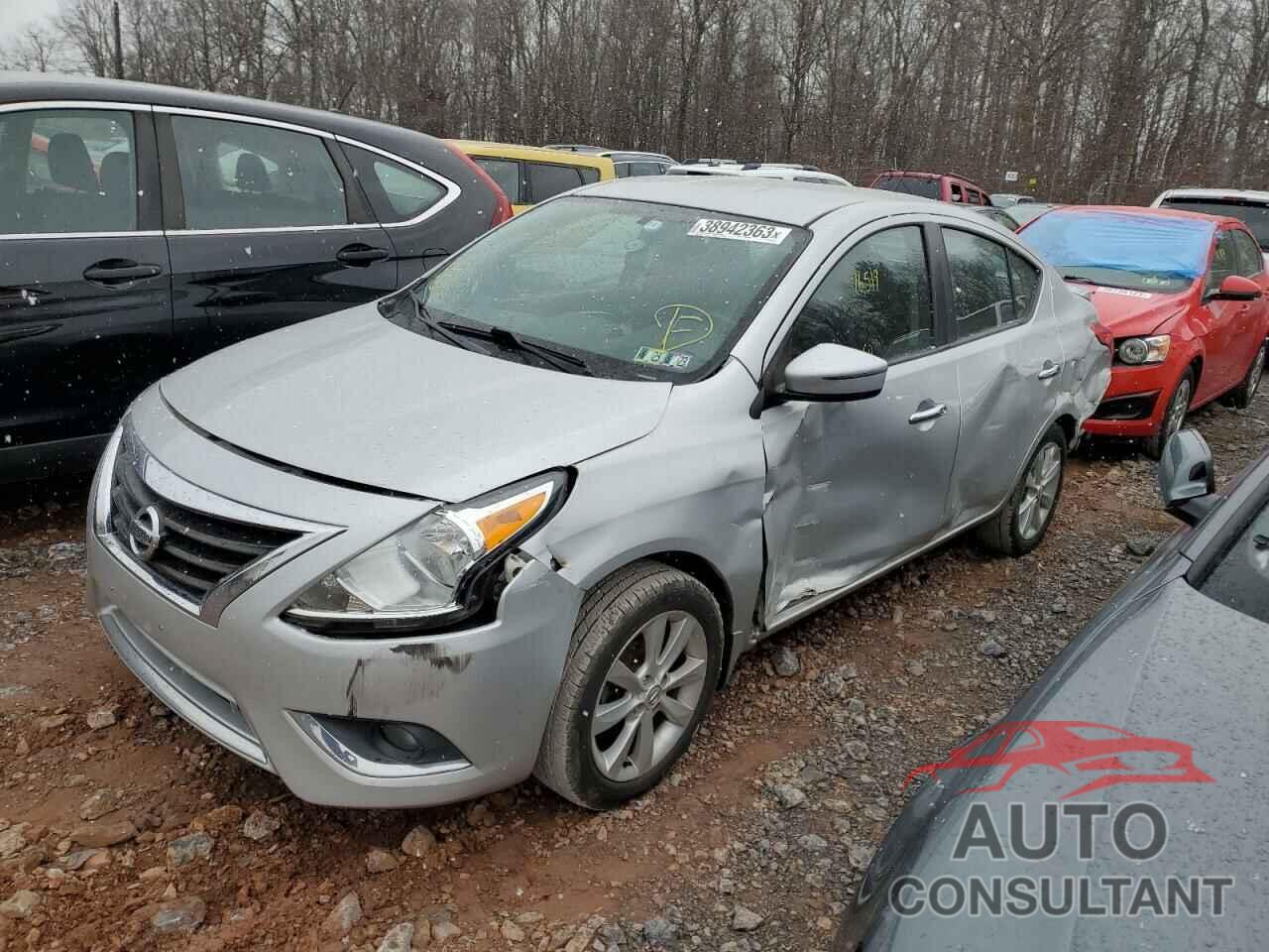 NISSAN VERSA 2017 - 3N1CN7AP9HL811106