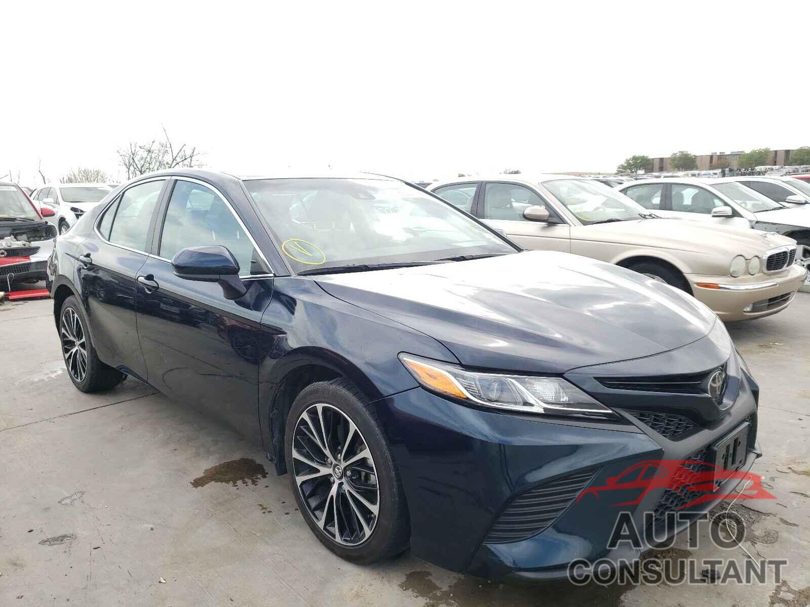 TOYOTA CAMRY 2018 - 4T1B11HKXJU603481