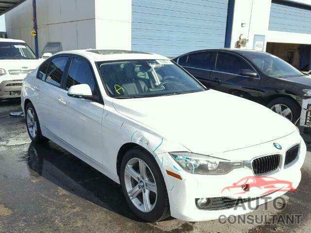 BMW 3 SERIES 2015 - WBA3C1C52FP852817