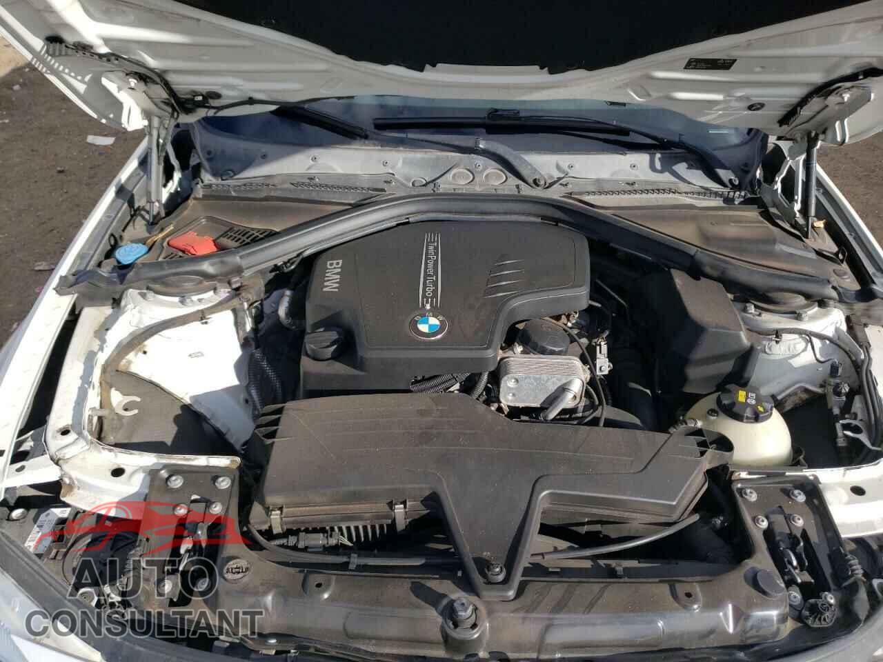 BMW 3 SERIES 2016 - WBA8E9G55GNU30658