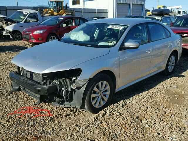 VOLKSWAGEN PASSAT 2015 - 1VWAT7A34FC038378