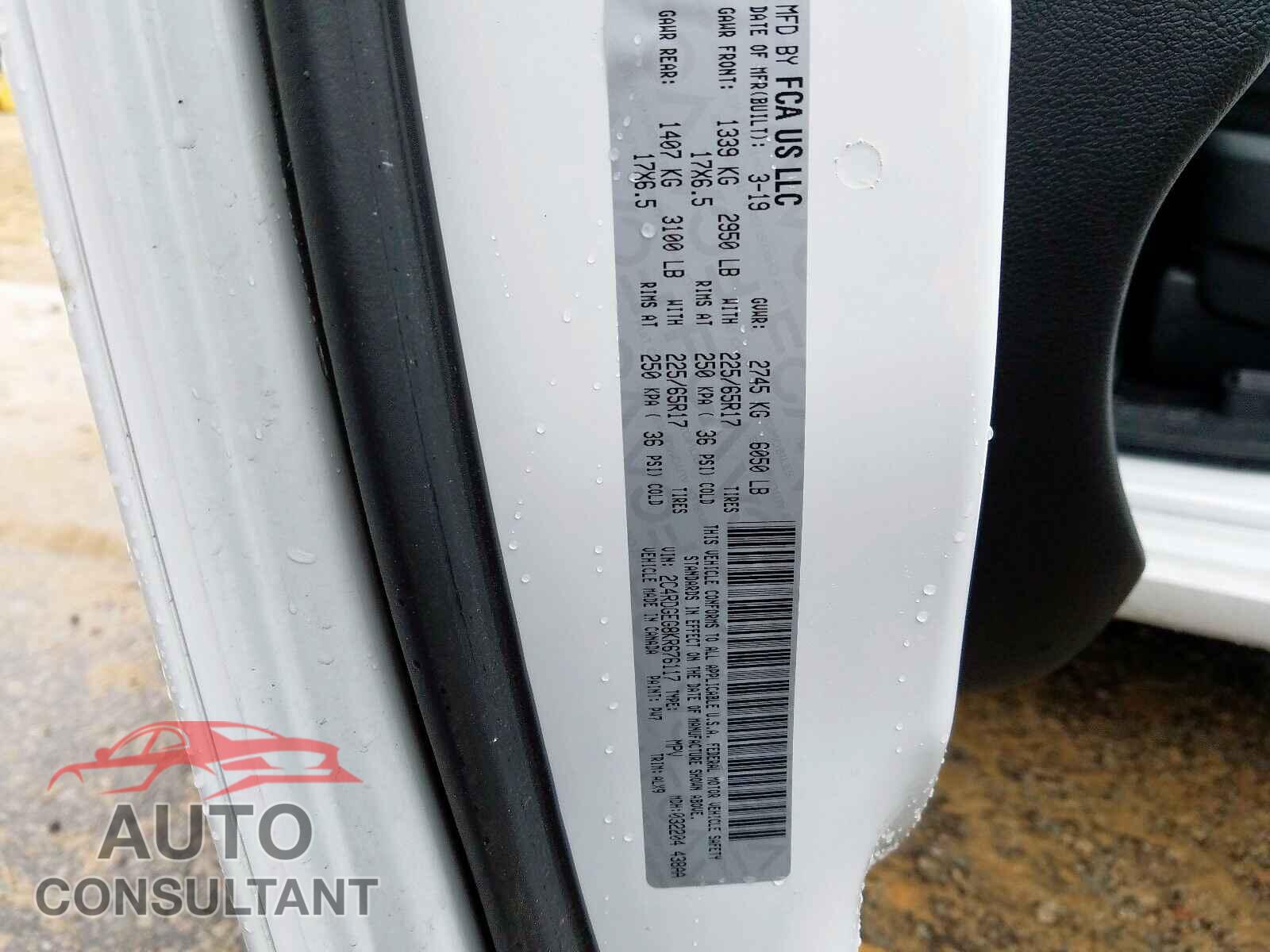 DODGE CARAVAN 2019 - 1FADP3FE0HL297482