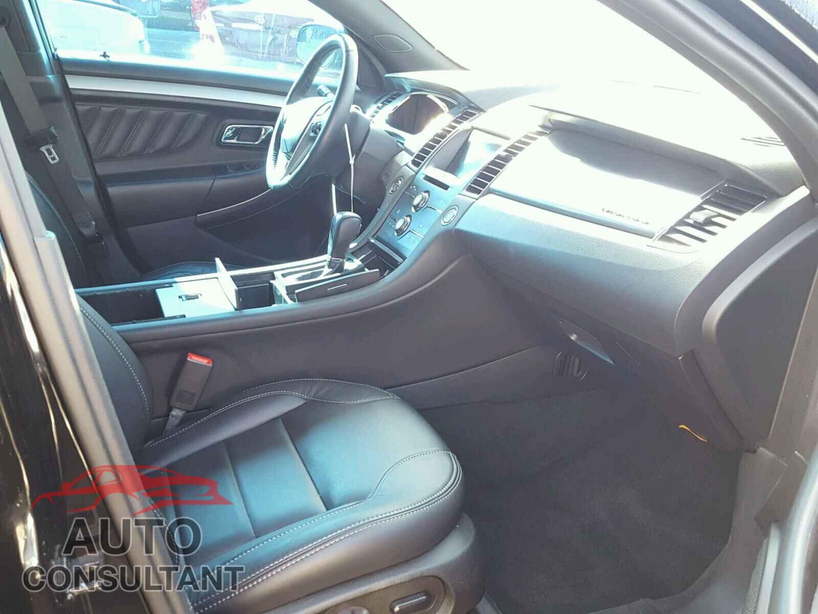 FORD TAURUS 2017 - 1FAHP2E86HG120578