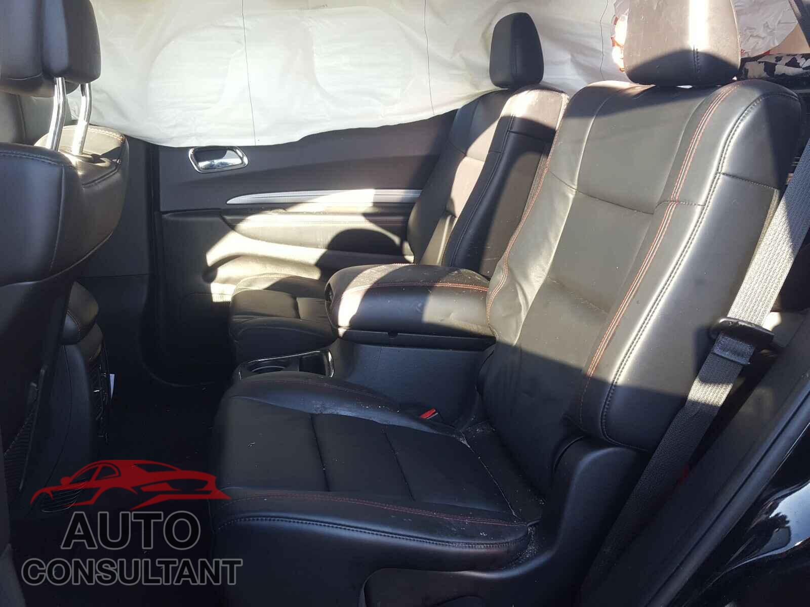 DODGE DURANGO 2018 - 1C4RDJDG1JC452015