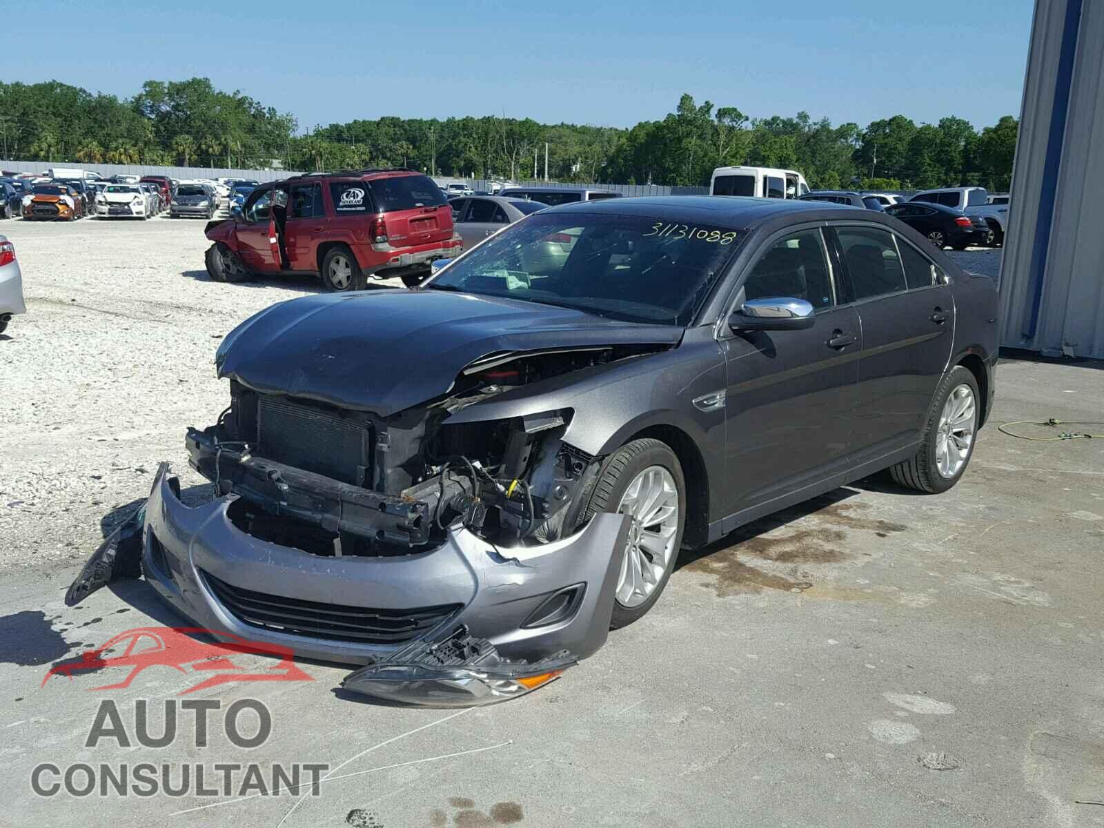 FORD TAURUS 2015 - 5N1DR2MM3HC641102