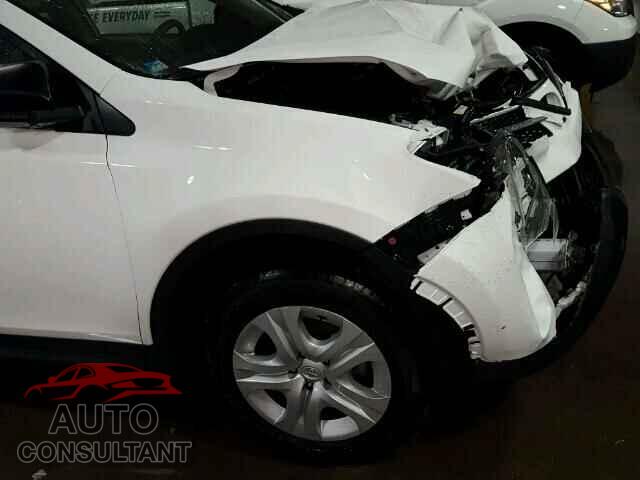 TOYOTA RAV4 2015 - JTMBFREV9FJ040077
