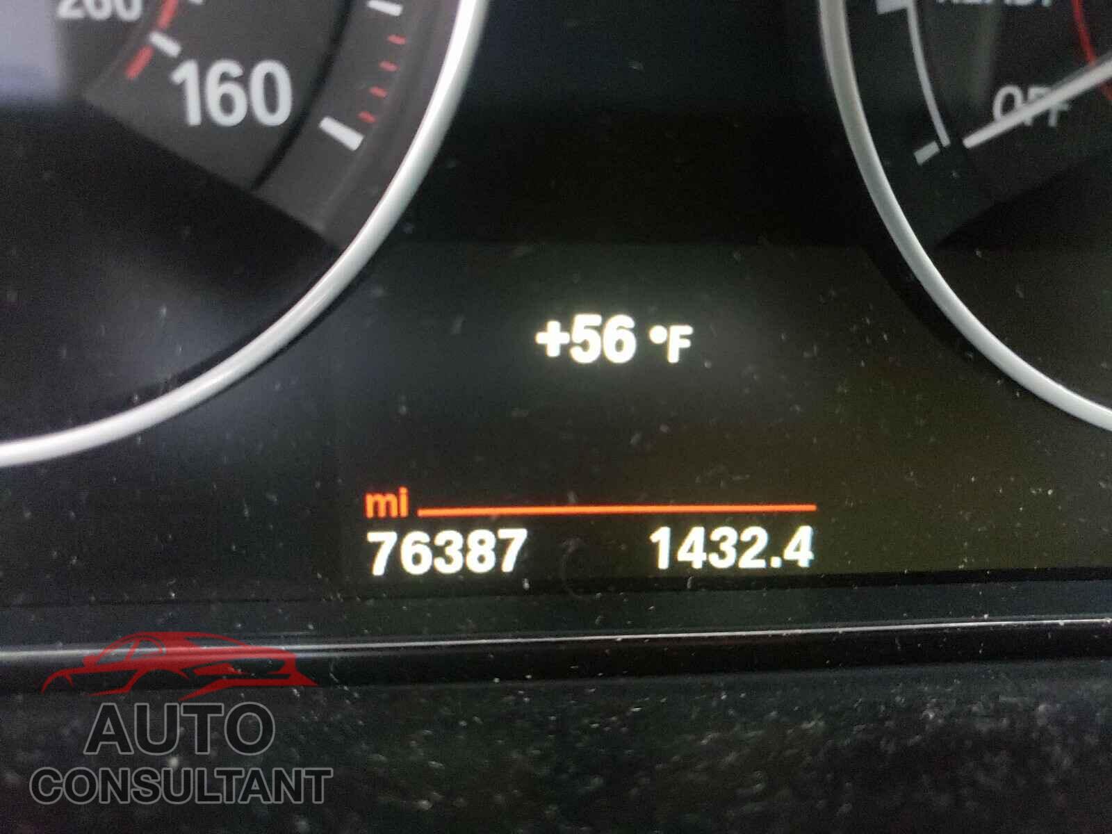 BMW 3 SERIES 2016 - WBA8E3G52GNU05939
