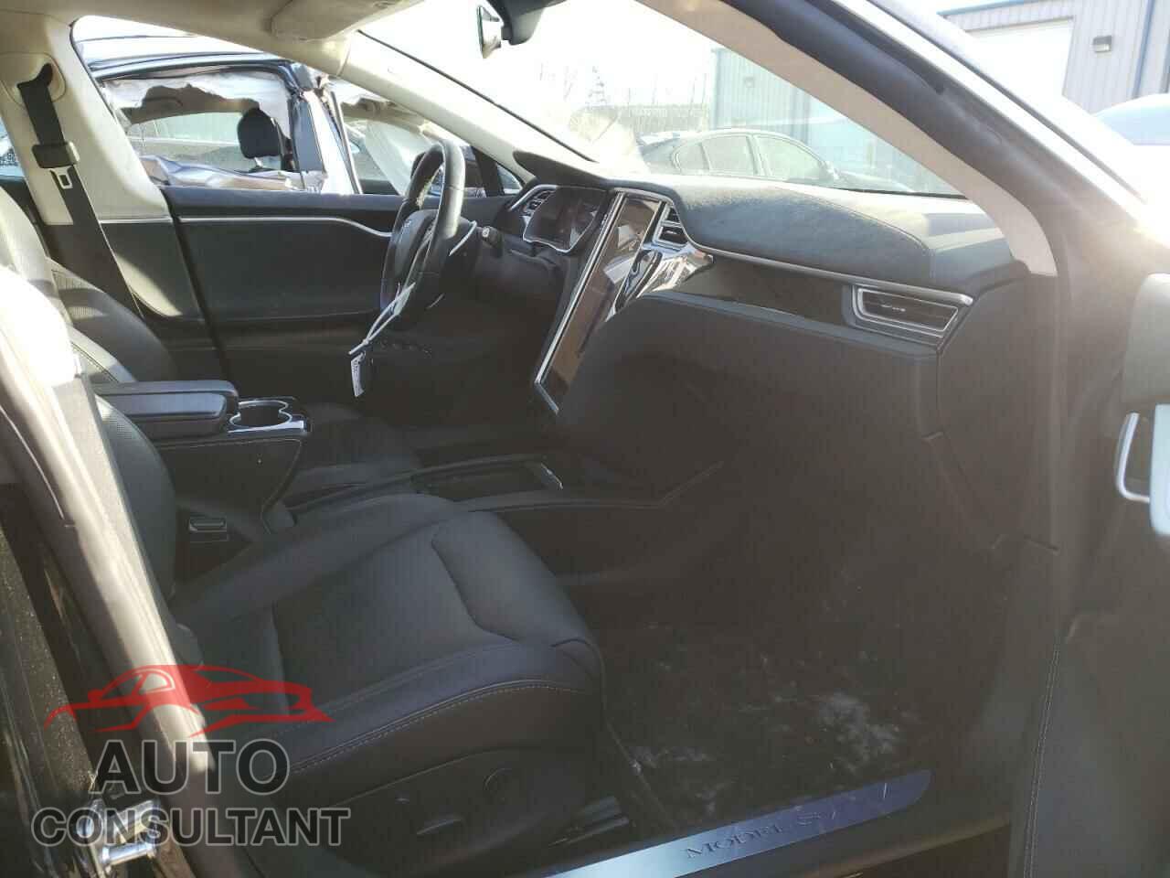 TESLA MODEL S 2017 - 5YJSA1E18HF176143