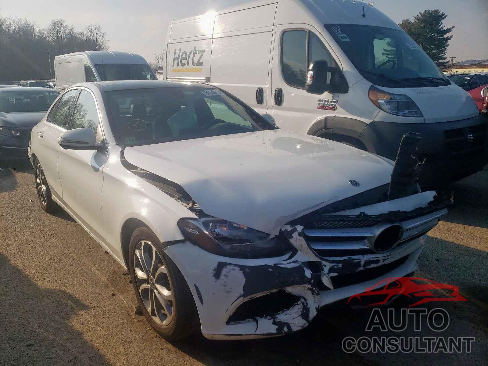 MERCEDES-BENZ C-CLASS 2018 - 55SWF4JB3JU253217