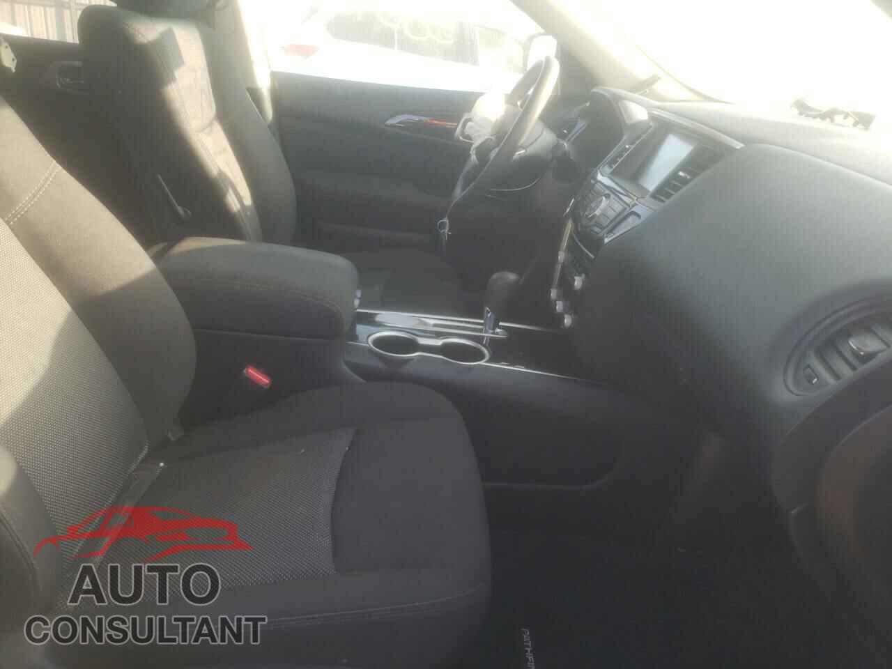 NISSAN PATHFINDER 2017 - 5N1DR2MN4HC684758