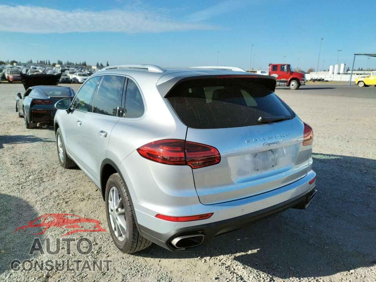 PORSCHE CAYENNE 2018 - WP1AA2A21JKA03300
